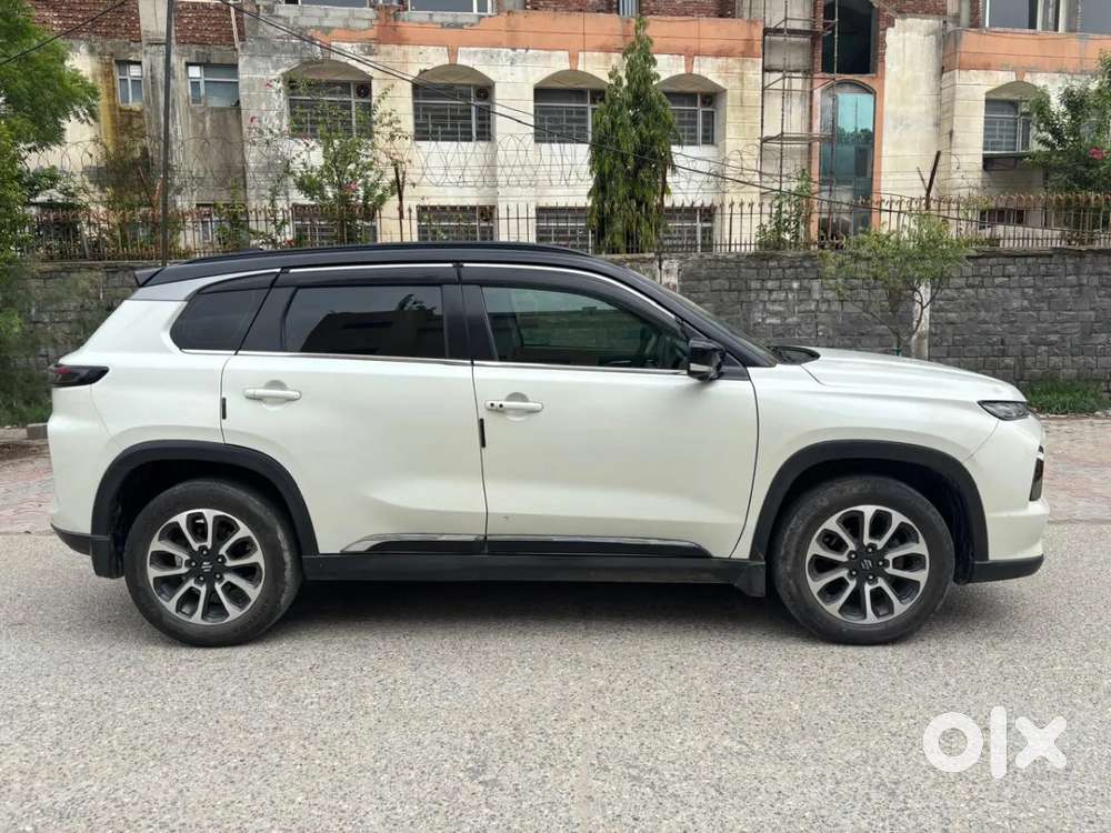 Maruti Suzuki Grand Vitara 1.5 Alpha Smart Hybrid At, 2022, Petrol