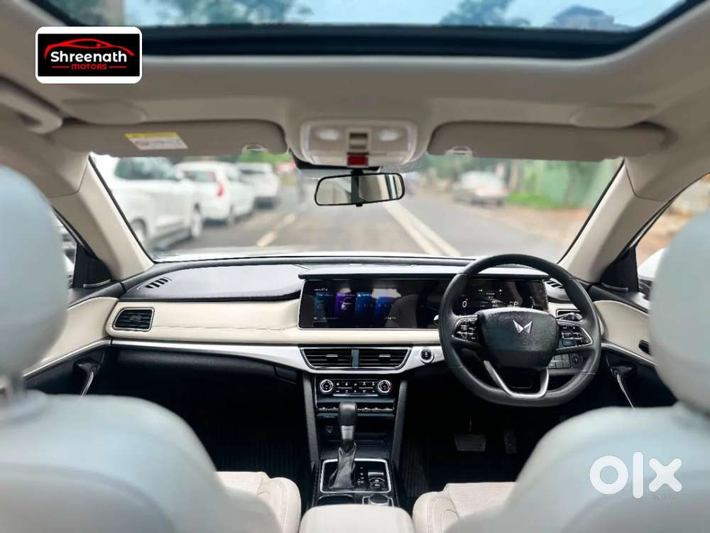 Mahindra Xuv700 2.2 Ax 7 Diesel At Luxury Pack Str, 2024, Diesel