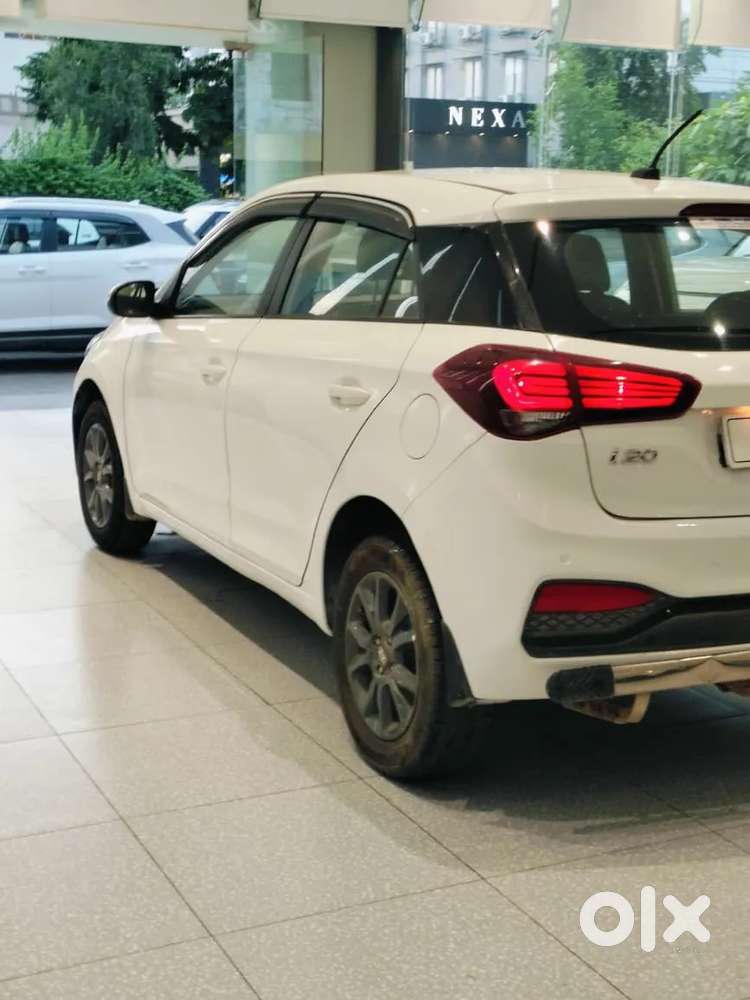 Hyundai I20 Sportz 1.2 Ivt, 2020, Petrol