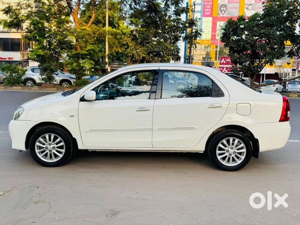 Toyota Etios Cross 1.5l V, 2011, Petrol