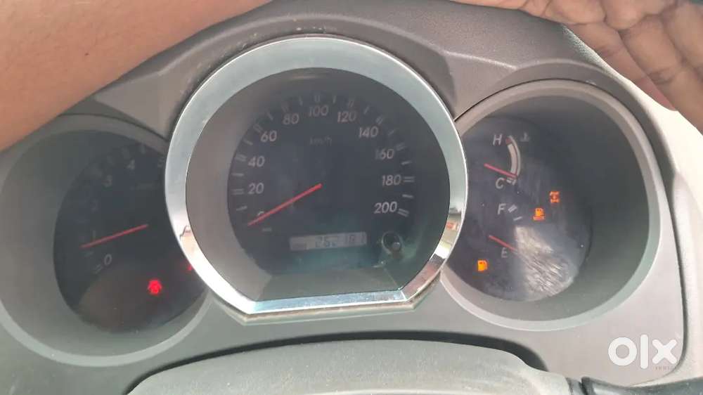 Toyota Fortuner Diesel Manual 2012