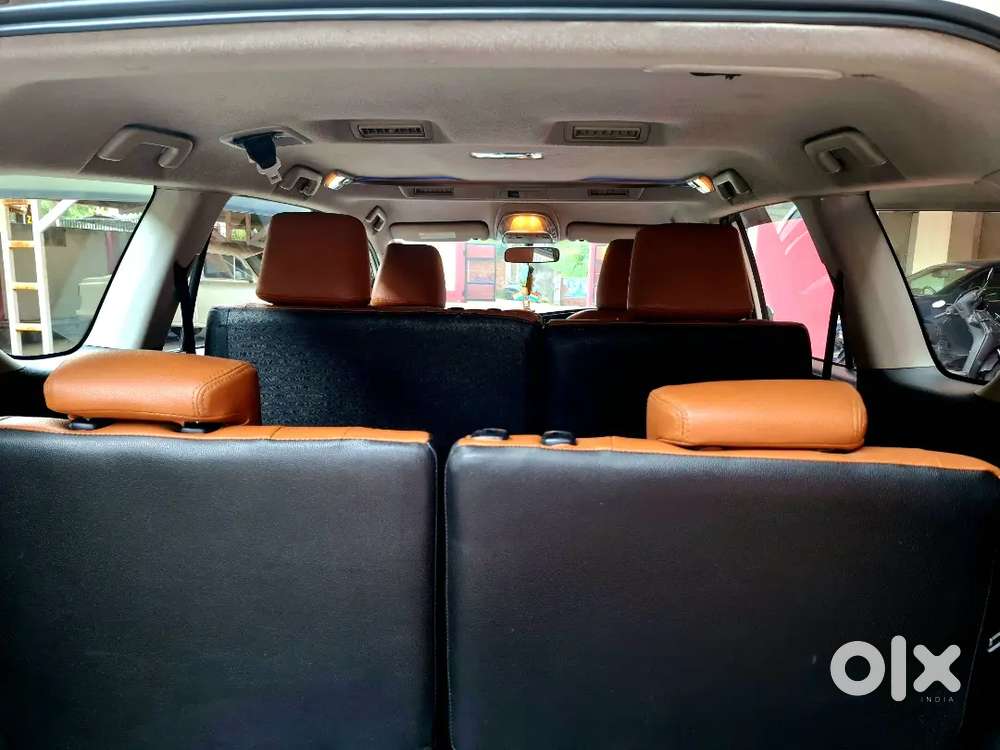 Toyota Innova Crysta 2.4 V Manual 2017 8 Seater