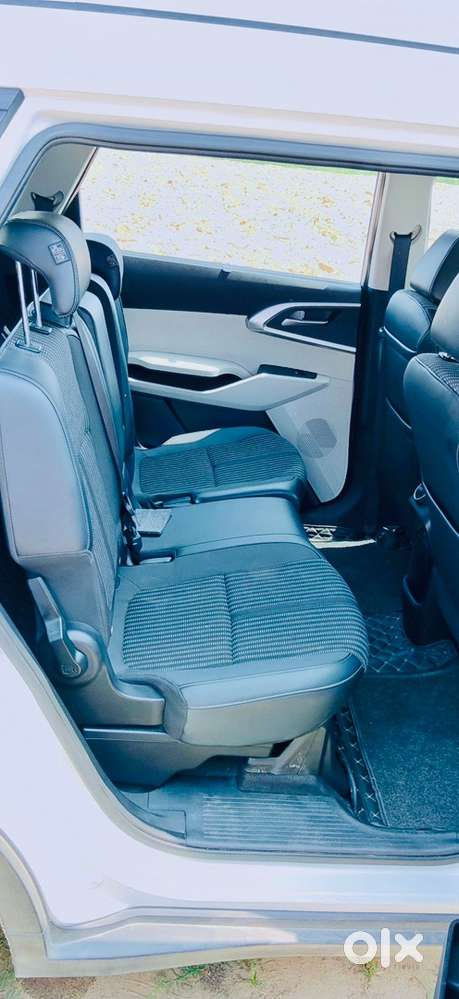 White Kia Carens Diesel April 2024