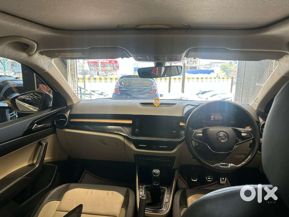 Skoda Slavia 1.0 Tsi Style, 2023, Petrol