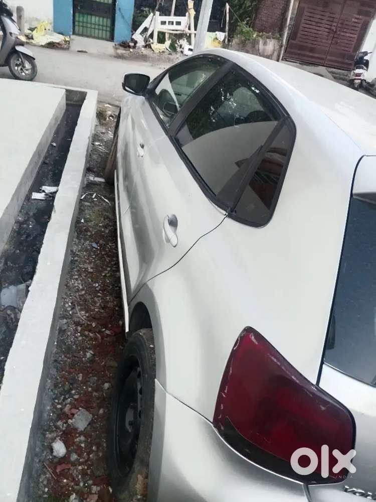 Volkswagen Polo 2013 Petrol  Gadi M Koi Kami Nhi H