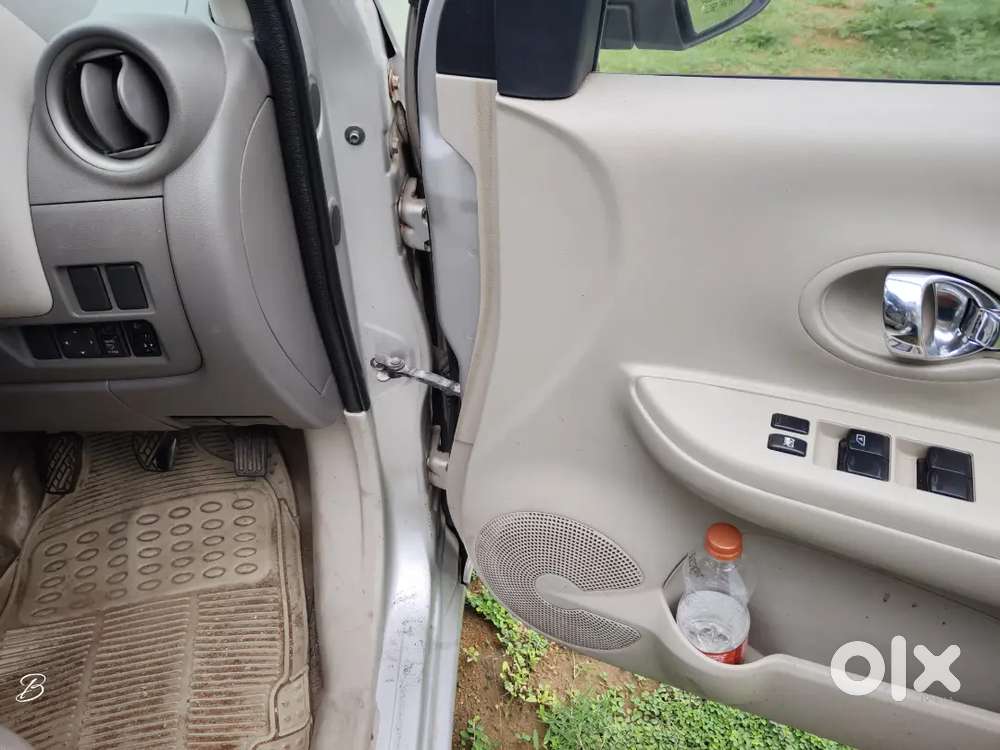 Nissan Micra Premium Diesel 2013