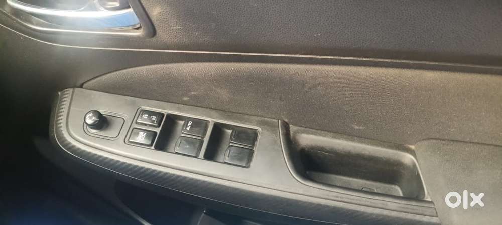 Maruti Suzuki Swift 1.2 Vxi (o), 2021, Petrol
