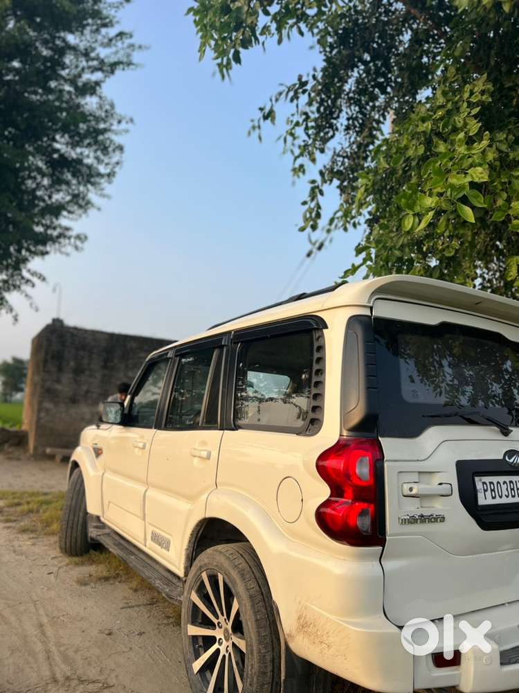 Mahindra Scorpio Diesel 2015 Variant