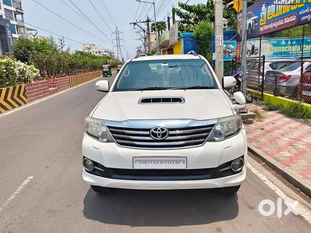 Toyota Fortuner 2011-2016 4x4 Mt, 2014, Diesel