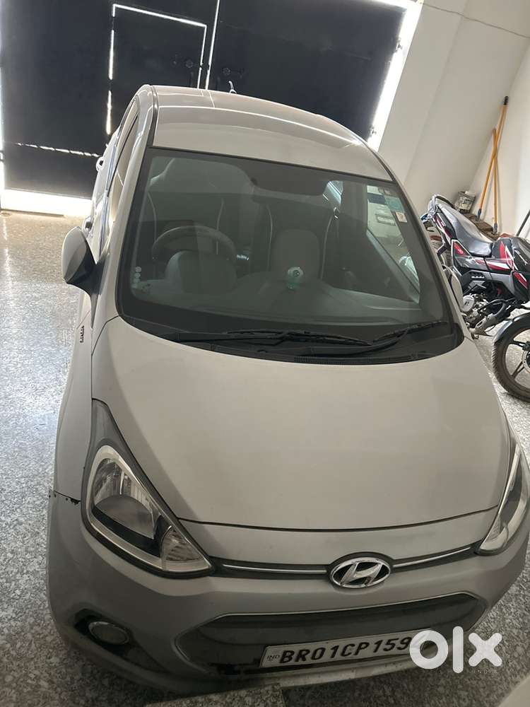 Hyundai Xcent Petrol 2015