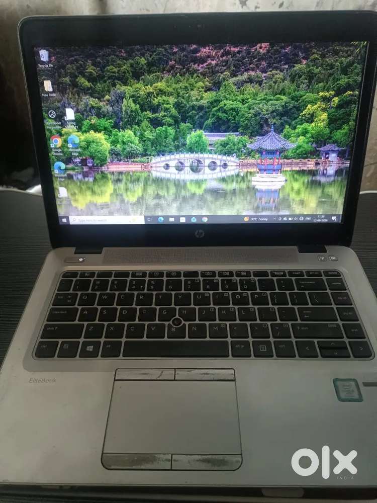 Intel Core i5 vPro.  7th Generation