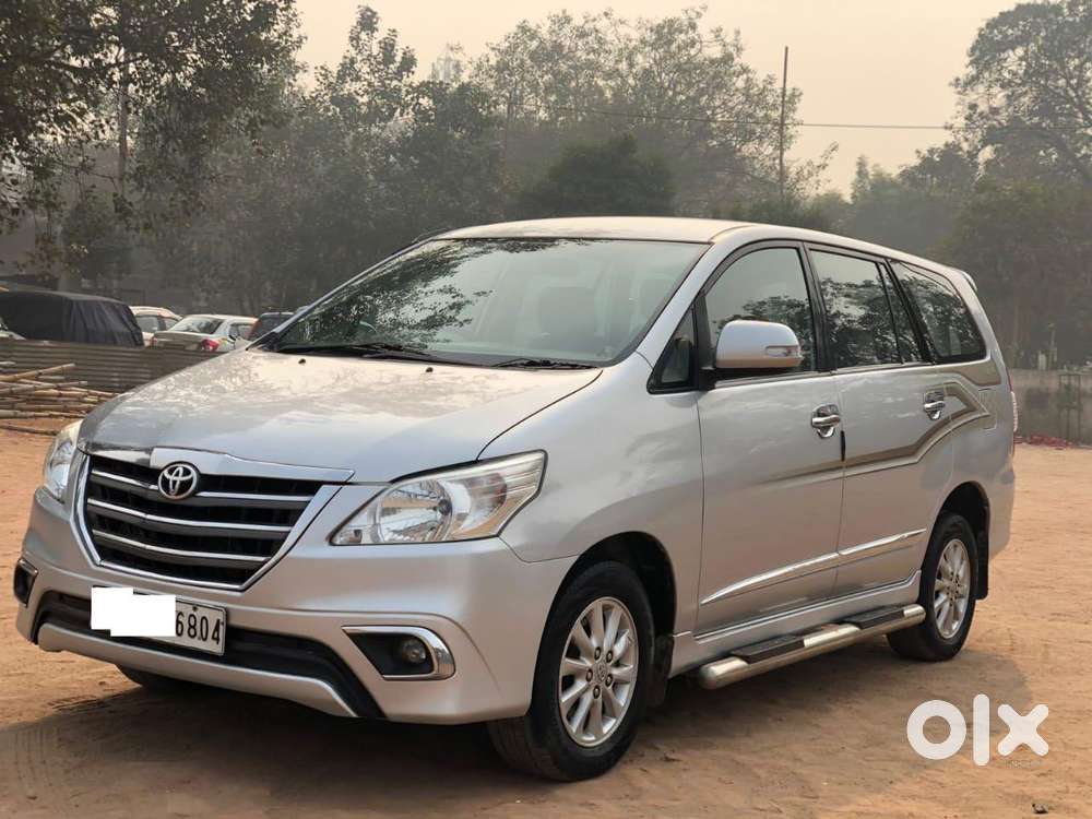 Innova Car Silver