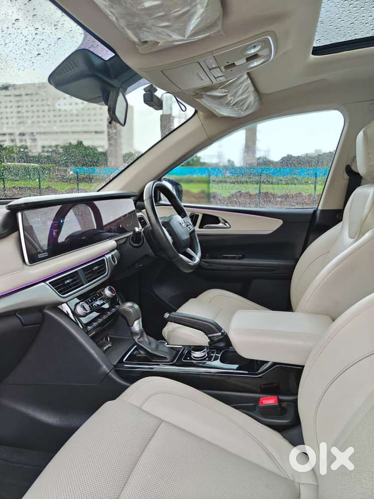Mahindra Xuv700 2.2 Ax 7 Diesel At Str, 2024, Diesel