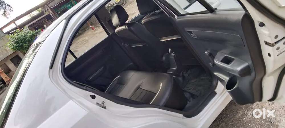 Maruti Suzuki Dzire 2017 Diesel 90000 Km Driven