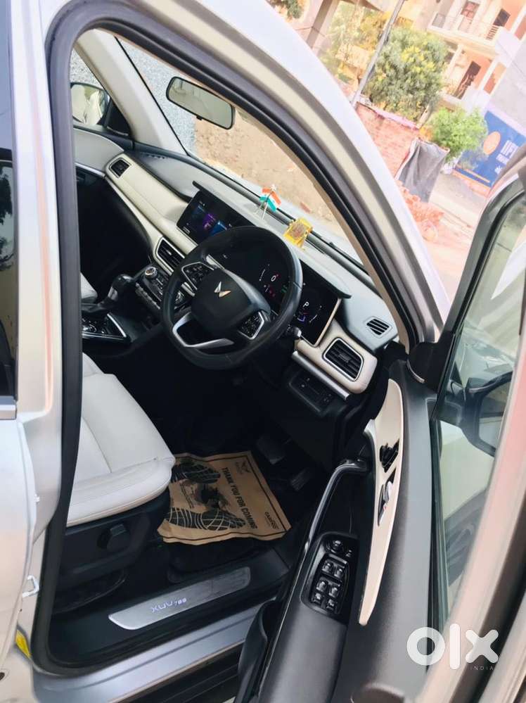 Mahindra Xuv700 2.2 Ax 7 Diesel At Str, 2021, Diesel