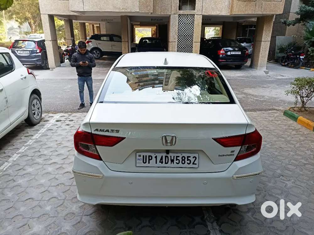 Mint 2018 Honda Amaze 1.5 V Cvt (diesel Auto) – White  With Amp