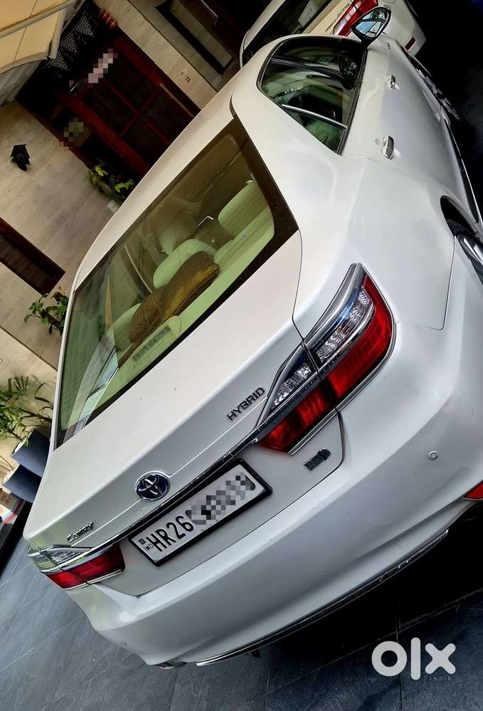 Toyota Camry Hybrid 2016