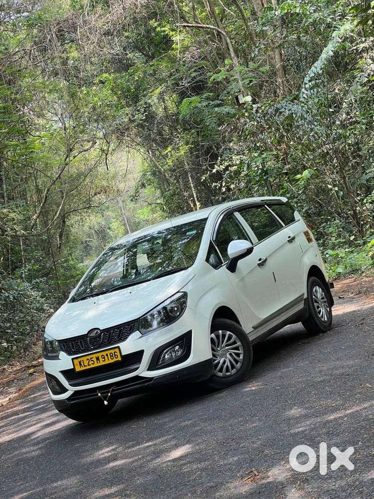 Mahindra Marazzo M4, 2019, Diesel