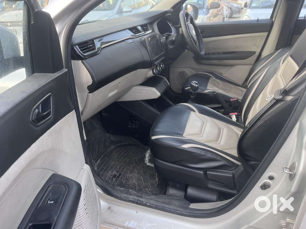 Renault Triber Rxt, 2019, Petrol