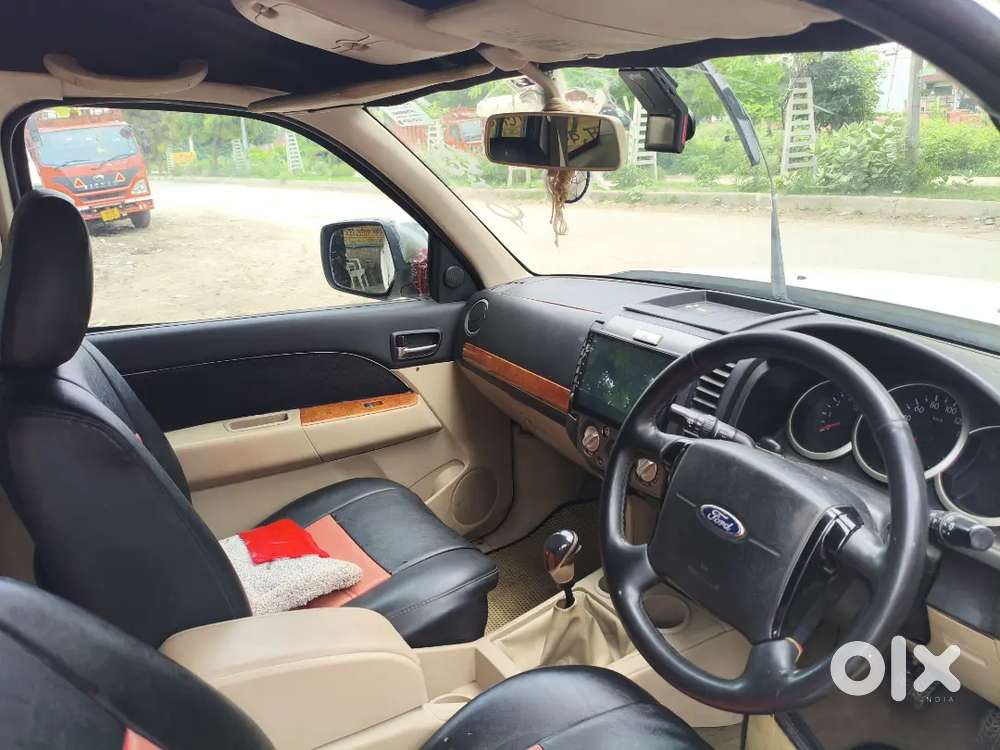Make 2013 Ford Endeavour 2.5 2016