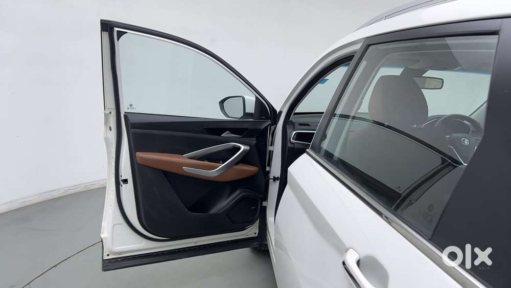 Mg Hector Plus 1.5 Sharp Turbo Cvt 6 Str, 2021, Petrol