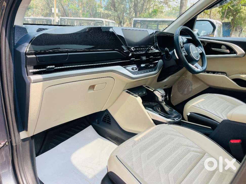 Kia Carens 1.5 Luxury Plus Diesel At 7 Str, 2023, Diesel