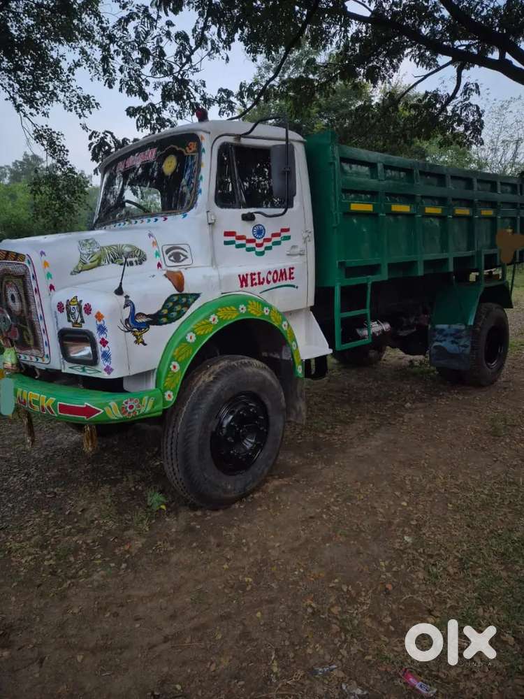 TATA TIPPER 1613