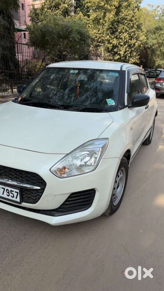 Maruti Suzuki Swift Vvt Lxi, 2022, Petrol