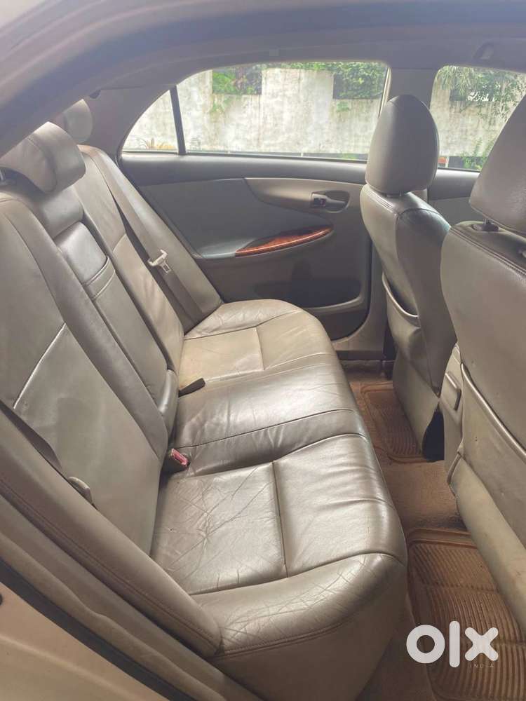 Toyota Corolla Altis 2010 Petrol Le