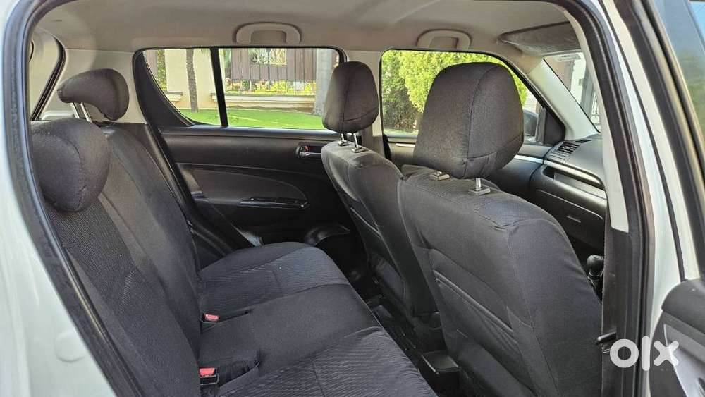 Maruti Suzuki Swift Vxi Optional, 2016, Petrol