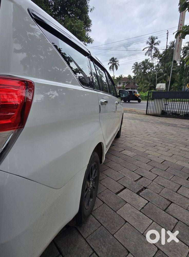 Toyota Innova Crysta 2.4 G Mt 7 Str, 2019, Diesel