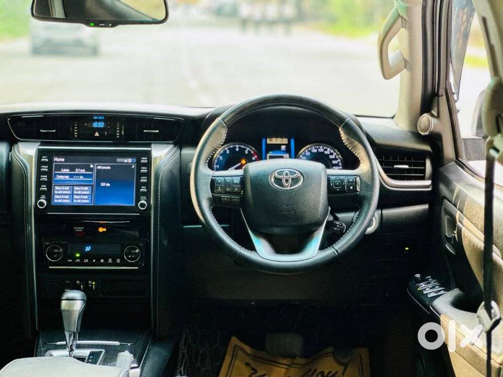 Toyota Fortuner 4x2 At 2.7 Petrol, 2022, Petrol