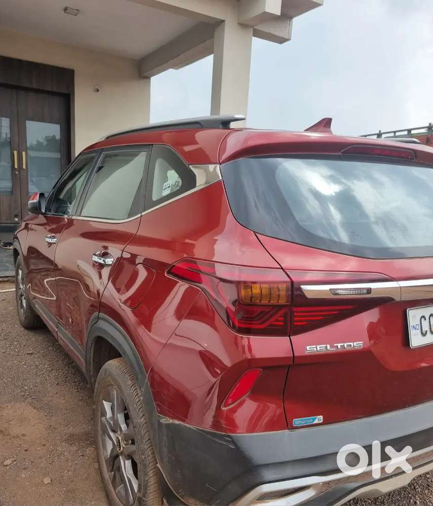Red Kia Seltos Driven 1,39,000 Km. Excellent Condition