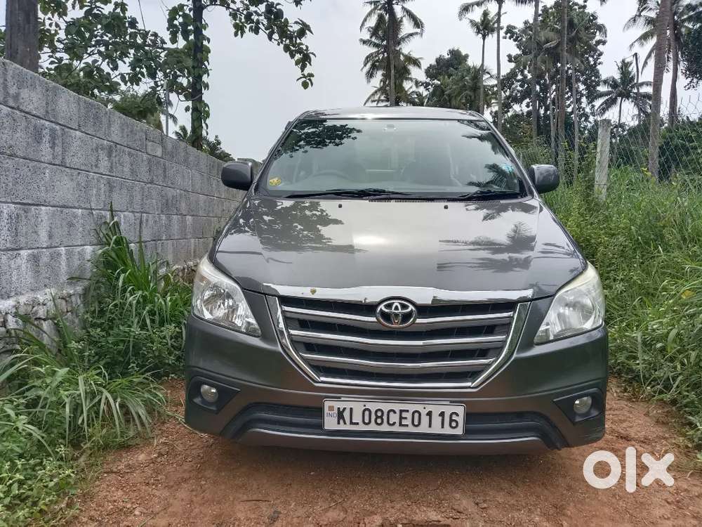 Toyota Innova 2014 Diesel 140000 Km Driven