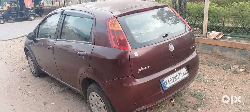 Fiat Grand Punto 2012 Diesel 102000 Km Driven