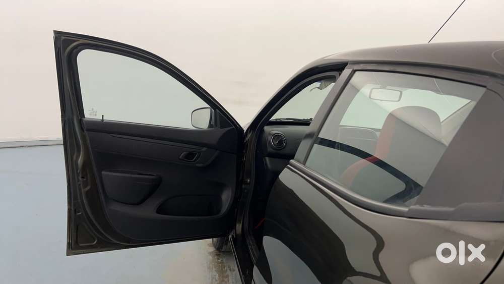 Renault Kwid Rxt 1.0, 2023, Petrol