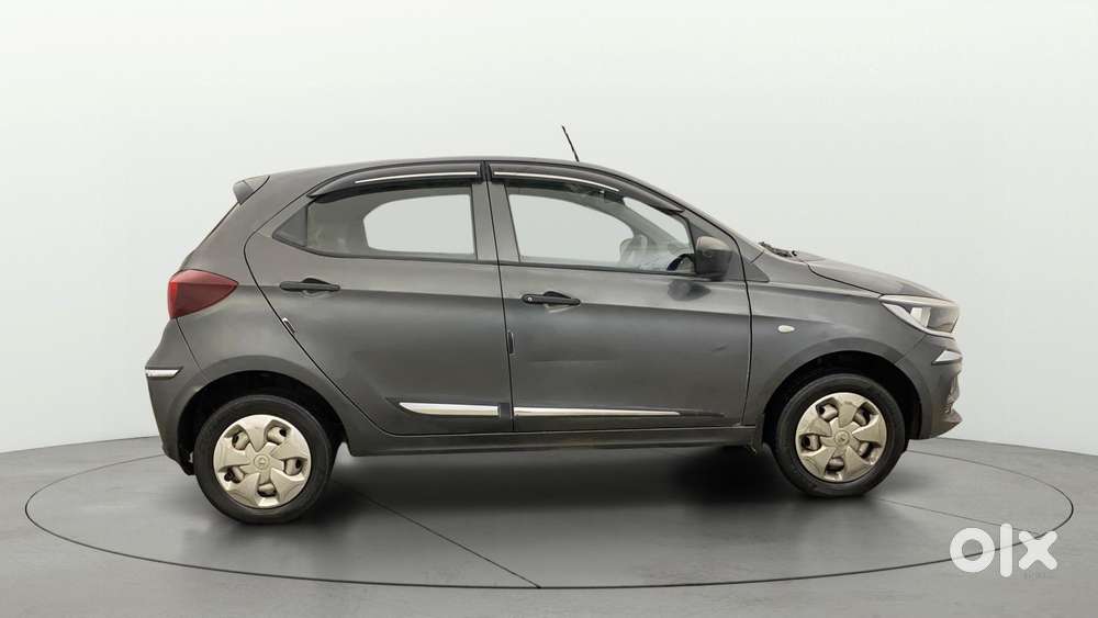 Tata Tiago 1.2 Revotron Xm, 2023, Cng & Hybrids