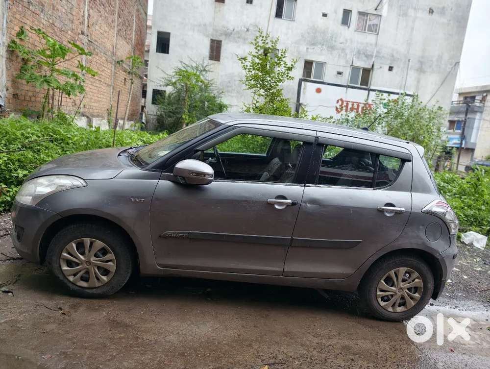Maruti Suzuki Swift Vxi 2012