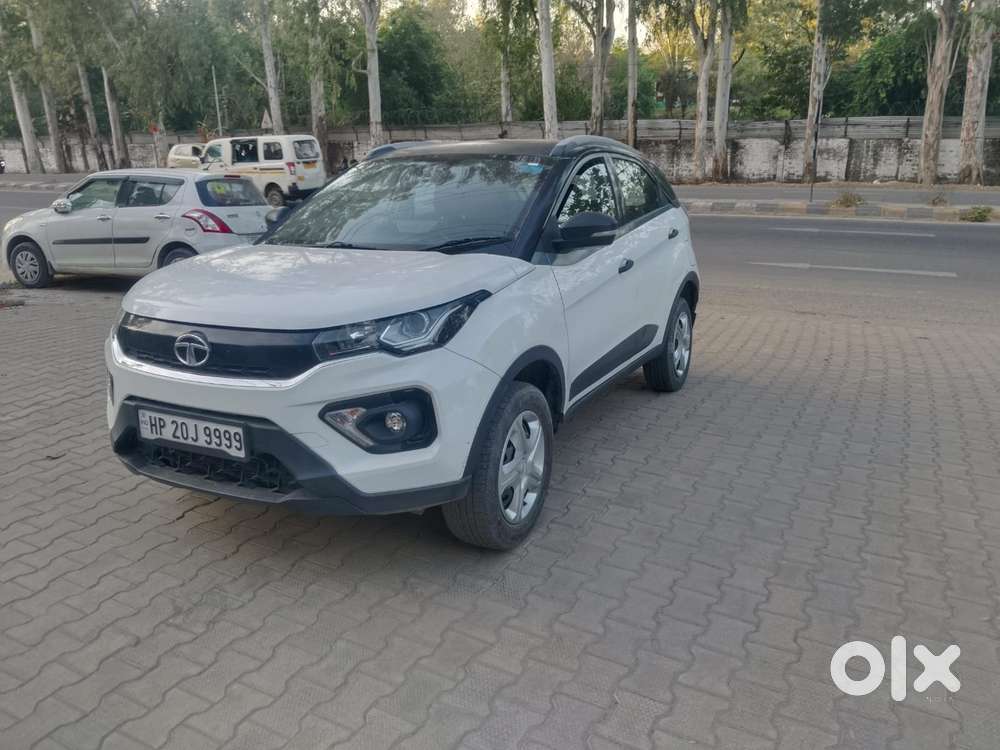 Tata Nexon 1.2 Revotron Xma Amt (s), 2020, Petrol