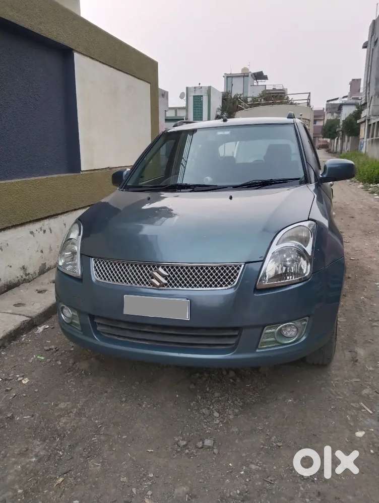 Maruti Suzuki Swift 
Lxi