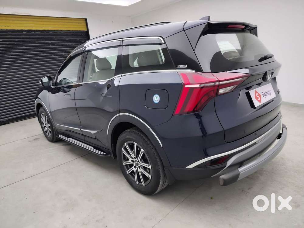 Mahindra Xuv700 2.0 Ax 7 Petrol At Str, 2023, Petrol