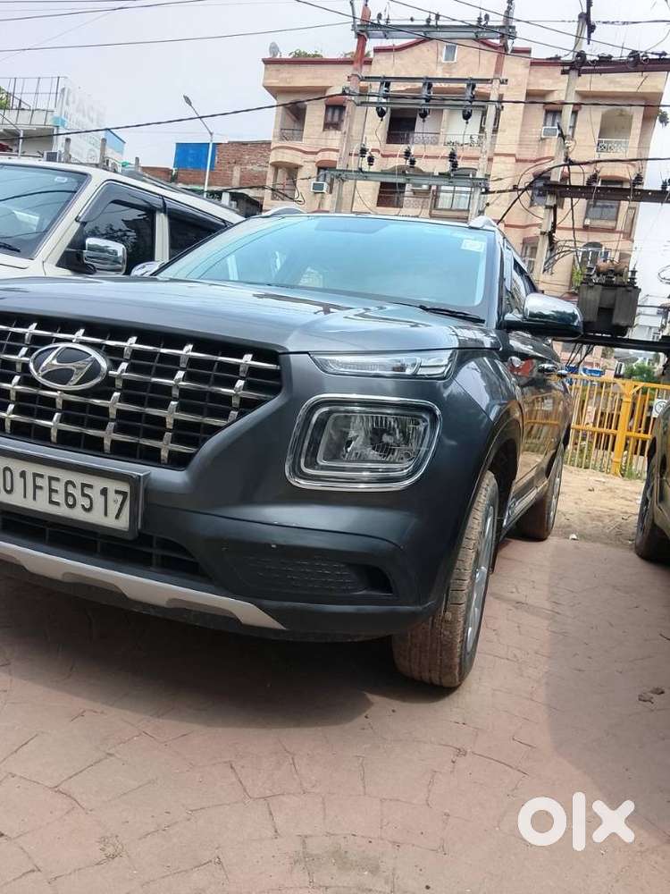 Hyundai Venue 1.2 S (o), 2021, Petrol