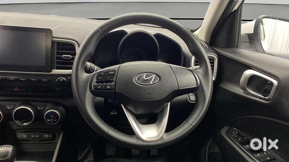 Hyundai Venue 1.2 S Plus, 2022, Petrol