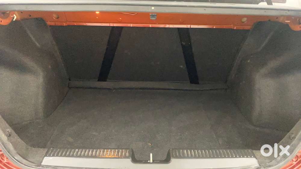 Maruti Suzuki Swift Dzire Amt Vxi, 2018, Petrol