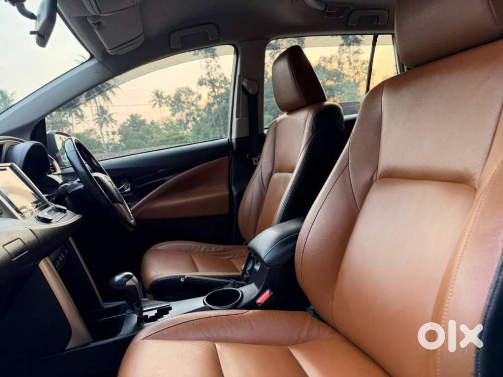 Toyota Innova Crysta 2.8z Automatic, 2017, Diesel