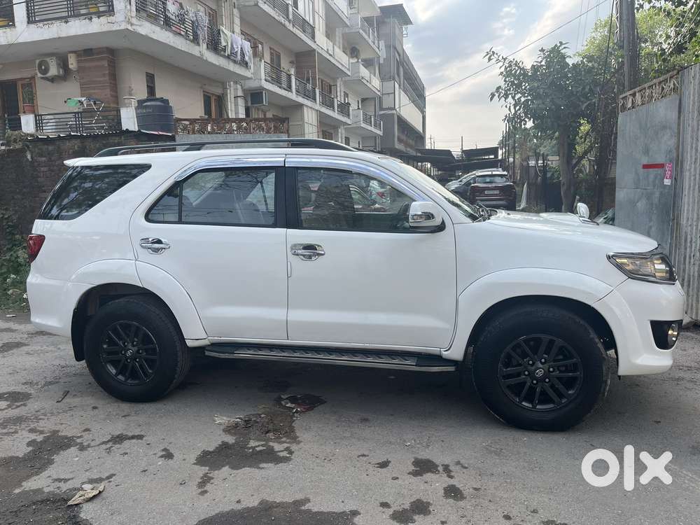Toyota Fortuner 3.0 Ltd, 2015, Petrol