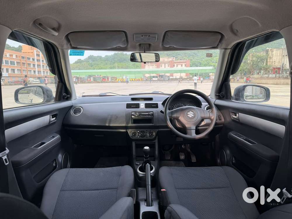 Maruti Suzuki Swift Vxi Bsiv, 2011, Petrol