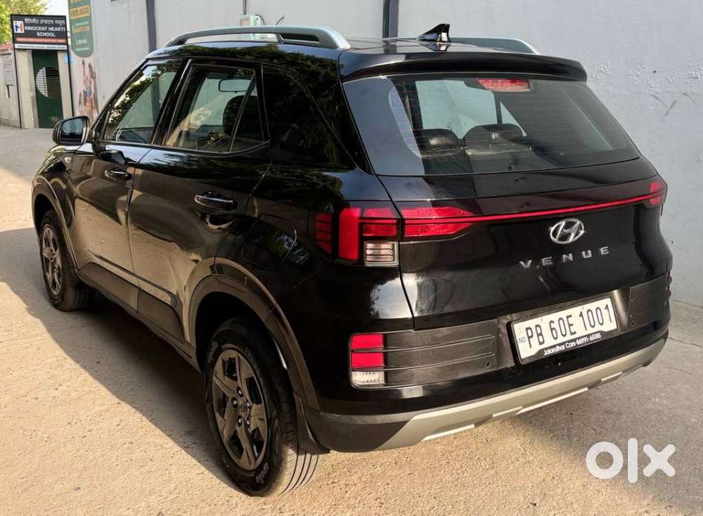Hyundai Venue, 2024, Petrol