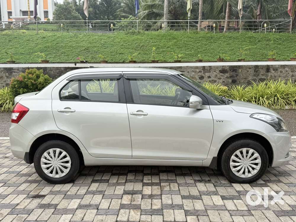 Maruti Suzuki Swift Dzire Vxi(o) Mt, 2017, Petrol