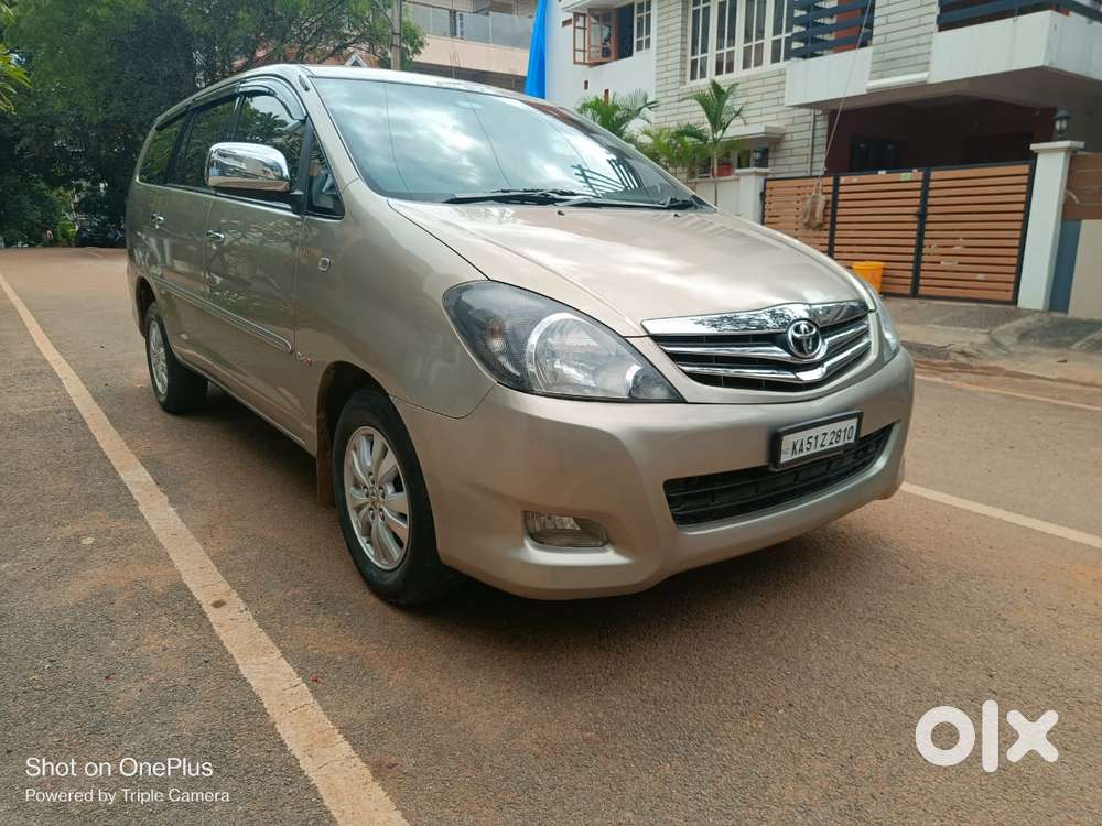 Toyota Innova 2004-2011 2.5 V Diesel 7-seater, 2009, Diesel